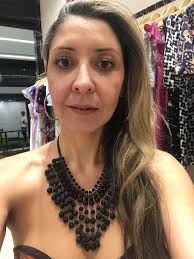 Colar Artesanal e Folhados