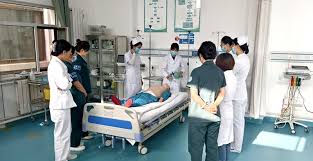 急诊科开展八月应急演练- 青海油田医院