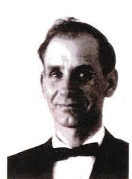 Elvin Smith's Instagram, Twitter & Facebook