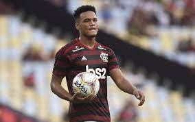 Pará arrastando a camisa do vasco no chao. Foto De Rodrigo Muniz Do Flamengo Com Camisa Do Coritiba Vaza Antes Antes Do Anuncio