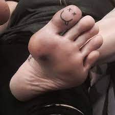 That tattoo was given to her by cara delevingne and margot did the same to. Margot Robbie S Tattoos Meanings Steal Her Style