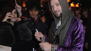 This time, he has taken his antics way too far, threatening not only the life of the director of jackass, jeff tremaine, but the lives of his children, as well. Bam Margera Suing Johnny Knoxville And The Jackass Team
