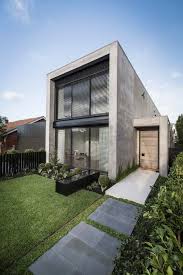 Minimalistisches Betonhaus Mit Pool Und Garten In Australien Betonhaus Haus Architektur Architektur Haus
