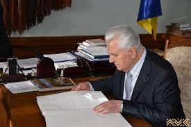 Maybe you would like to learn more about one of these? Leonid Kravchuk Pislya Operaciyi Na Serci Perebuvaye Pid Aparatom Shvl Novini Ukrayini