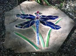 58 Best Ideas For Garden Art Dragonfly Stepping Stones Gardenart Dragonfly Ga Art Dragonfly Garden Gardenar Mosaic Rocks Mosaic Projects Mosaic Crafts