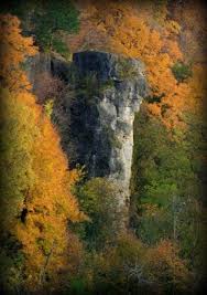 Park has many overlooks that are a short walk from parking areas with beautiful views of the mississippi from the tops of the high bluffs. Beautiful Fall Colors Around The Indian Head Rock At Mississippi Palisades State Park State Parks Travel Survival Places To Go