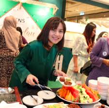 Diet cara ini bukan sahaja membantu mengurangkan pengambilan jumlah makanan tetapi turut mengatur tempoh untuk makan dan tempoh. Body Maintain Macam Anak Dara Lisa Surihani Kongsi Tips Turunkan Berat Badan Lepat Pisang