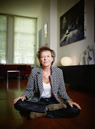 Is een van de grootste, aangrijpendste liefdesromans uit de nederlandse literatuur. Connie Palmen Jessica Van Geel