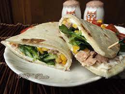 Piadina Con Tonno Mais Philadelphia E Pomodorini Una Piadina Farcita Da Fare Con Tonno Al Naturale E Sott Olio Piadina To Ricette Piadina Idee Pasto Sano