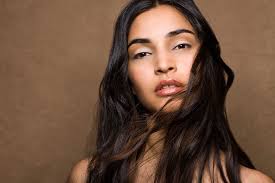 St Louis hair stylist Candice Long GlamCandii mobile salon services