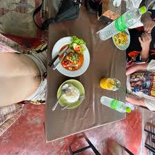 Thailand with two cuties 🥹