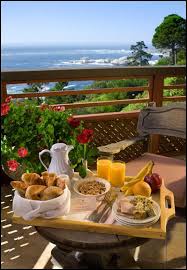 A Thankyou A Surprise And A New Bed Romantic Breakfast Breakfast In Bed Breakfast Tray
