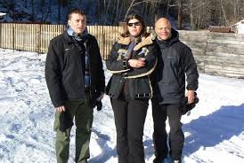 Savesave talasalitaan sa florante at laura for later. Cumintenia Dna Poze Cu Laura Codruta Kovesi La O Palinca Cu Ceapa Si Jumari De Pomana Porcului In 2010 Cu Fostul Sef Al Us Secret Service Darren White Pozele Au Fost