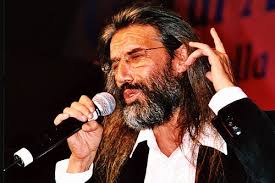 The group was formed in sardinia in 1988 by andrea parodi, gigi camedda and gino marielli. Lo Sapevate I Tazenda Cantarono Una Versione In Sardo Del Brano The Sound Of Silence Cagliari Vistanet