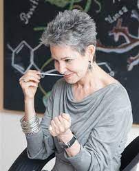 Pixie Haircut For Older Women Graue Frisuren Kurze Haare Frauen Frisuren Kurze Graue Haare