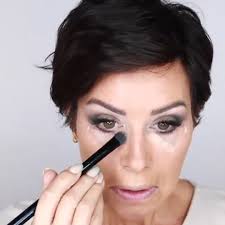 I'm showing you a smokey eye makeup tutorial! This is a perfect evening  look for summer nights, that upcoming wedding, or just to doll yourself up!  Plus it’s hooded eye friendly. Grab a nude shimmery ...