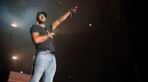 Extra's jenn lahmers spoke with luke, who talked about his harvest, his new album, his birthday, and. Luke Bryan House Inside His Nashville Farm Massive Santa Rosa Florida Vacation Home