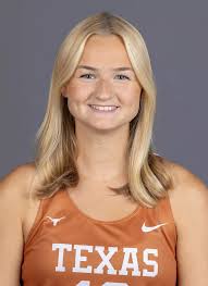 Hannah Ogden's Instagram, Twitter & Facebook