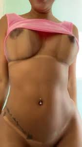 Pelada Nega Barbie com os peitos de fora mostrando a buceta - Xvideos  Putaria