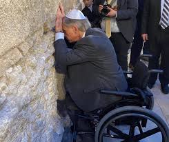 A member of the republican party, he served as 50th attorney general of texas from 2002 to 2015. Greg Abbott On Twitter Today I Prayed At The Western Wall In Jerusalem That God Will Continue To Bless Israel And That God Continue To Strengthen The Bond Between Texas And Israel