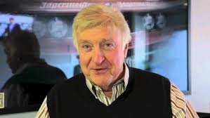 Entertainer Al Lambert sings a capella in Richmond Valley business