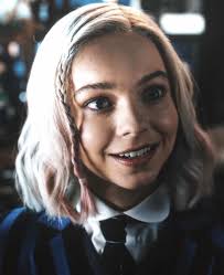 Enid y Ajax: Edición de miércoles en 4K