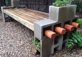 Comment Organiser Votre Jardin Avec De Simples Blocs De Beton Voici 30 Idees Tres Sympa Avec Images Mobilier De Parpaing Jardin De Parpaings Bloc De Beton