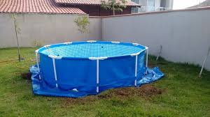 These type of decks allow people to come out of the people use wood, tiles, cement or free form style to build an above ground pool deck. Build A Pallet Wood Swimming Pool Deck