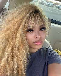 Makayla Strunk's Instagram, Twitter & Facebook