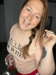 💙 Hey peeps! I need your help! 💙 I'm starting my medical assistant  externship soon and I need scrubs to wear. I don't have any right now, and  my budget is really