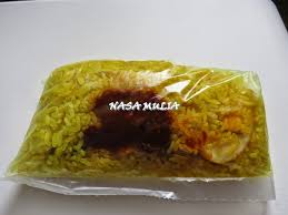 Makanan yang berbahan dasar beras ini. Warna Warni Hidupku Nasi Kuning Sarapan Feveret Orang Sabah