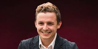 Arden Cheng's Instagram, Twitter & Facebook