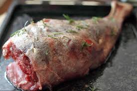 Puteti face aceasta reteta de pulpe de pui cu cartofi la cuptor cu orice fel de legume doriti. Friptura De Miel La Cuptor Reteta De Pasti Laura Adamache