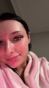 Amanda Saechao's Instagram, Twitter & Facebook