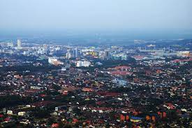 With over 600,000 people, kuantan is the largest city on the east coast of peninsular malaysia. Kuantan Wikipedia