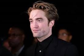 Deretan Artis Hollywood yang Bau Badan, Robert Pattinson Ganti Pakaian  Seminggu Sekali