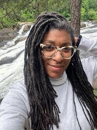 Travis Stelly's Instagram, Twitter & Facebook