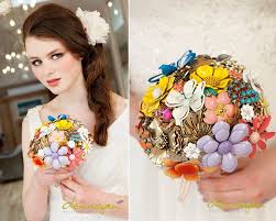 Browse diy wedding flower tutorials for wedding centerpieces, wedding bouquets, etc. Brooch Bridal Bouquet Unique Wedding Flowers Vintage Wedding Style