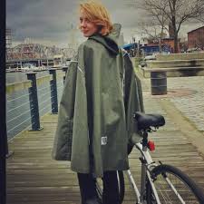 Pin Von Eric Auf The Hood Regenbekleidung Regenkleidung Regenponcho