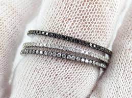 Ensemble De 3 Bandes Black Diamond Rhodium Noir Et Blanc Diamant Eternity Band Sur Etsy 749 Eternity Band Diamond Black Diamond Bands Black Wedding Band