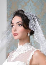 Pin By Nena Mercedes On My Wedding Gowns Accessories Wedding Veil Accessories Veil Hairstyles Mantilla Veil Hairstyle