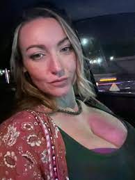 ErinMarie2222 on X: Had a fun night with work friends last night. I hope  you are having a great start to your Saturday. Hopefully your team wins  today. #Fridaynightfun #sexycleavage #hotmomma #milf #