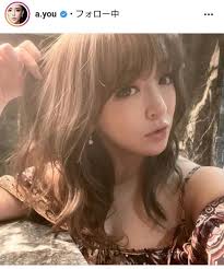 浜崎あゆみ、ヘアチェン報告「綺麗なミントグレーに」７万超「いいね！」大反響 - スポーツ報知