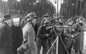 România a intrat în război împotriva urss şi alături de germania pentru a recupera raptul teritorial. Mii De Romani Au Luptat Voluntar Pentru Armata GermanÄƒ In Cel De Al Doilea RÄƒzboi Mondial Ultimele GloanÈ›e Au Fost Trase De Ei Ziarul Romanesc Germania