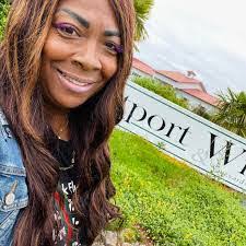 Deborah Daffron's Instagram, Twitter & Facebook