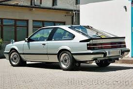 De opel monza was een coupé versie die was gebaseerd op de opel senator en was zo goed als gelijk in uitrustingsniveau en krachtbronnen. Oldtimer Opel Monza 3 0 E Von 1983 Mieten 9439 Film Autos Com