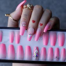 Las uñas acrílicas utilizan distintos diseños que agregan a nuestras manos tonalidades y elementos, entre los que se encuentran efectos de holograma, espejo o incluso texturas de materiales como. Ataud De Longitud Media Color Rosa Ombre Cristales Para Unas Acrilicas Arte De Estilo Artesanal Puntas De Nalis Postizas Conjunto Con Caja De Regalo Para Novia Unas Postizas Aliexpress
