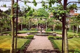 The Hidden Hall With Amazing Walled Gardens And Stunning Views That S Perfect For A Day Out Hull Live
