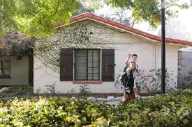 Industrial modern farmhouse tour exterior hello lovely (via: The Webb Schools