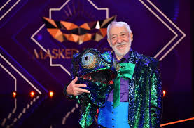 Der legendäre sketch mit dieter hallervorden und gerhard wollner aus nonstop nonsens. Dieter Hallervorden Bei The Masked Singer Chamaleon Enthullung Begeistert Das Netz Kultur Stuttgarter Zeitung